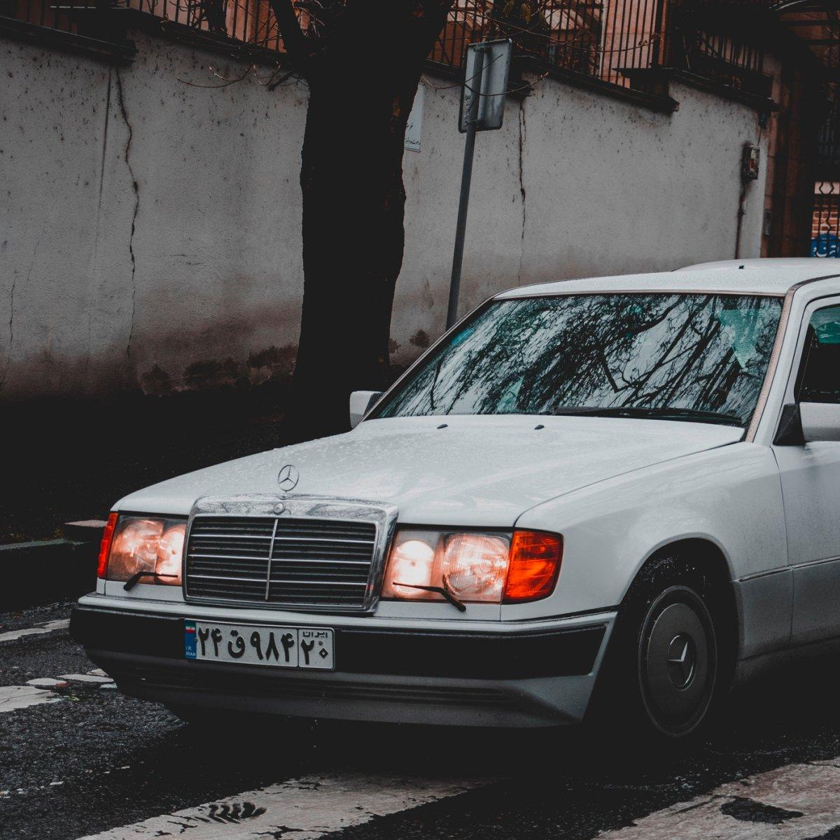 Oldtimer Mercedes W124